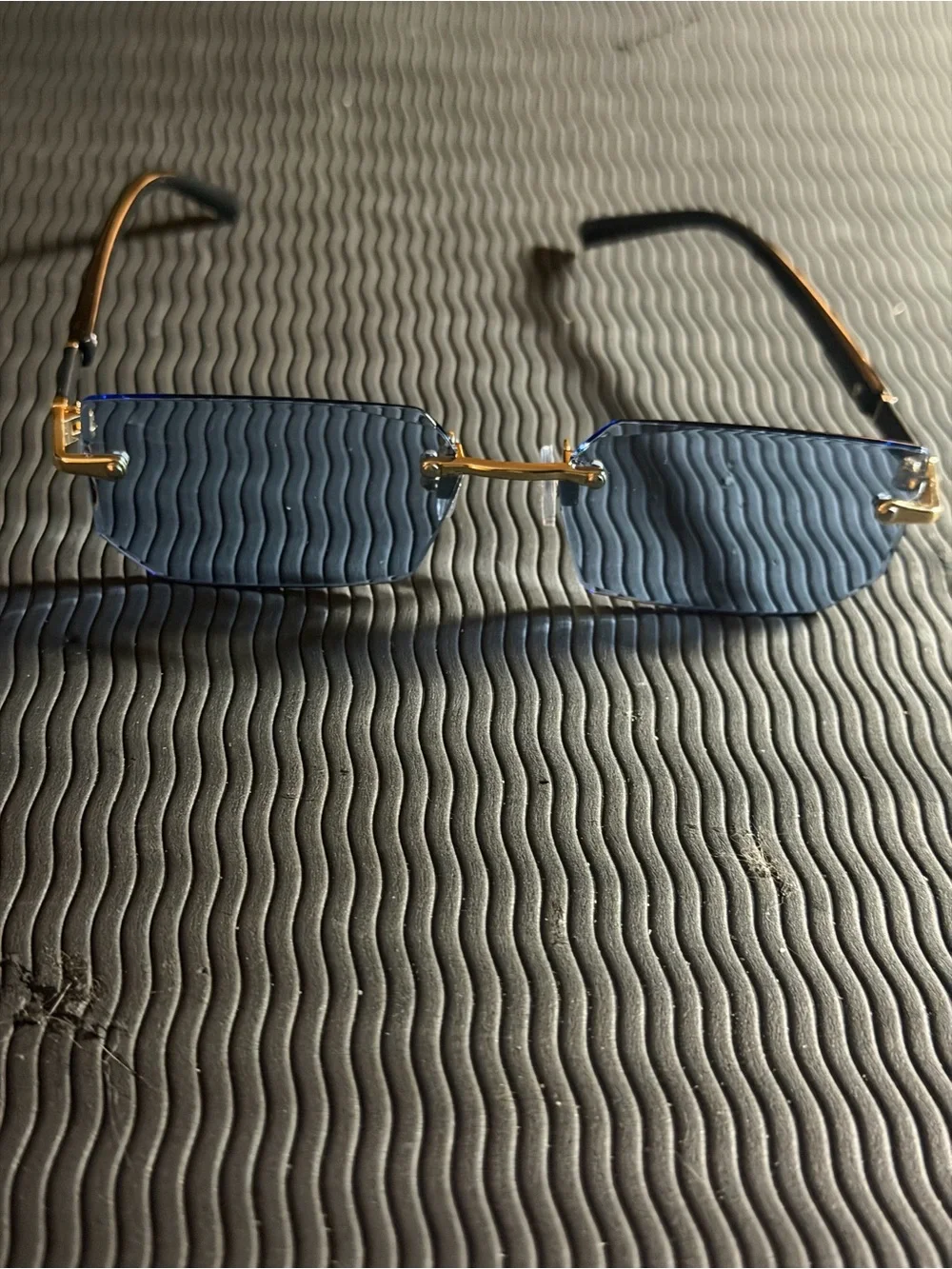 Blue Rimless Sunglasses with Black Arms - New wirg